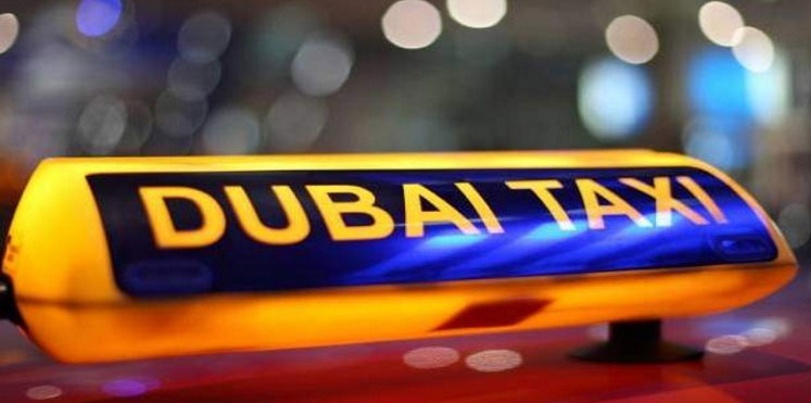 دبي: سائق تاكسي هندي يحتجز سيدتين داخل مركبته..والسبب صادم!