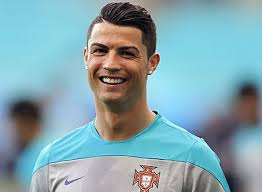 بالفيديو…كريستيانو رونالدو: شاهدوني قريبا مع عمرو أديب في مصر