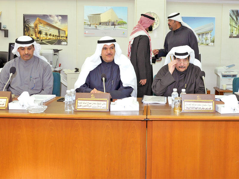 السبيعي ينسحب من اجتماع «الشباب والرياضة» لعدم حيادية الرئاسة وتجاهل الحكومة لمبادرته