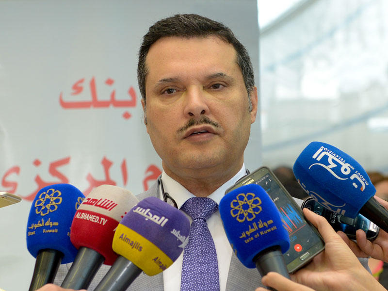 وزير الصحة يفسخ عقد شركة الخدمات العامة