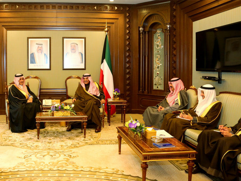 الخالد يلتقي وزير الدولة السعودي لـ «الخليج»
