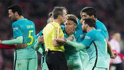 أتلتيك بلباو بـ 9 لاعبين يهزم برشلونة بثنائية في كأس الملك