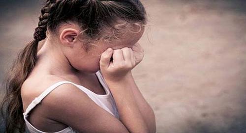 اغتصب ابنه وابنته القصر على مدار 5 سنوات متتالية في السعودية .. والأب مدافعًا: تحرشت فقط!