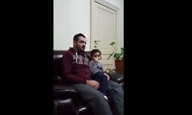 شاهد .. فيديو جميل لطفلة صغيرة تصحح لأبيها أخطاءه في قراءة القرآن