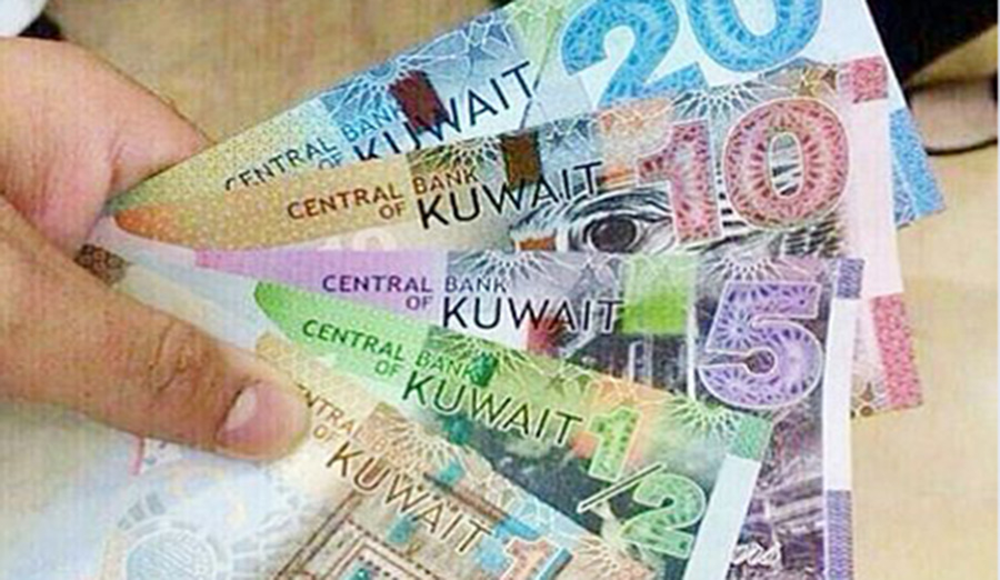 سلب وافد 150 ديناراً ومجهول «قص» على آسيوي بـ 20 مزورة