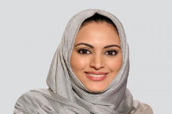 هل تترك مقعدك لامرأة؟.. تغريدة لإعلامية سعودية تلوم فيها الرجال الرافضين تثير جدلا بين المغردين