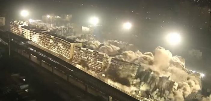 بالفيديو.. الصين تدمر حياً سكنياً بأكمله في 10 ثوان فقط