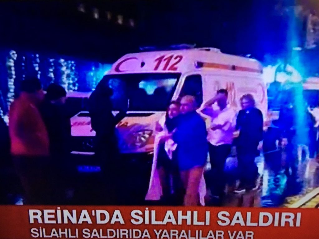 #عاجل بالفيديو…عشرات الجرحى في هجوم مسلح على ملهى ليلي في اسطنبول