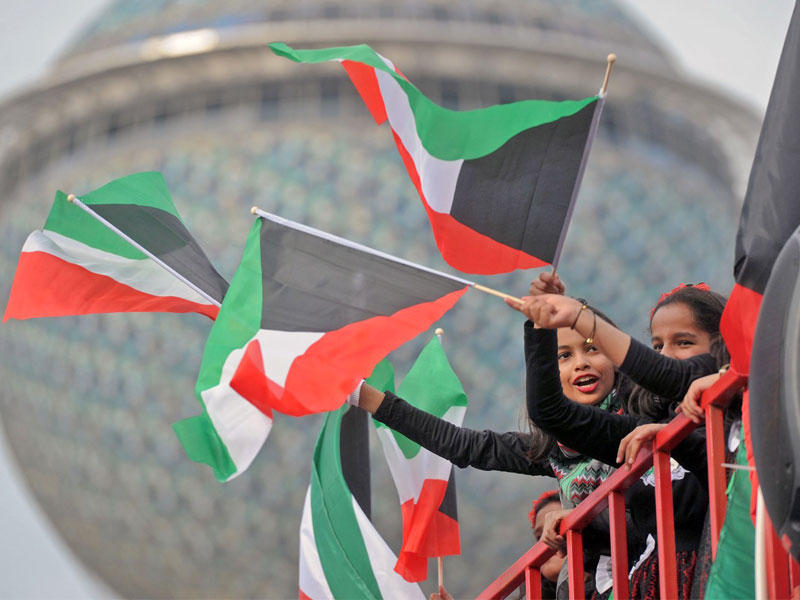 شارع الخليج يشهد انطلاق كرنفال العربات احتفالاً بالأعياد