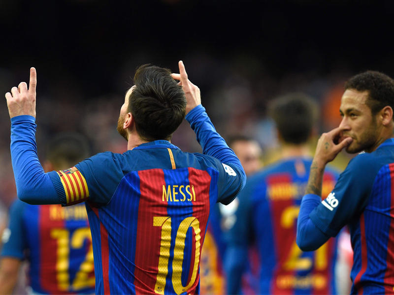برشلونة على بعد نقطة من ريال مدريد