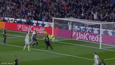 مجددا…لماذا رفع #رونالدو يده عند التعادل في لقاء #ريال_مدريد_نابولي؟!