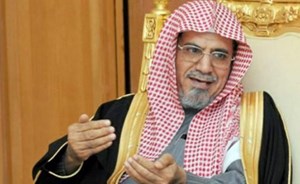 بالفيديو.. زائر عربي يطلب فتوى بتزويج زوجته لصديق مُقيم كـ”حيلة” لإحضارها للسعودية ..و”بن حميد” يرد عليه