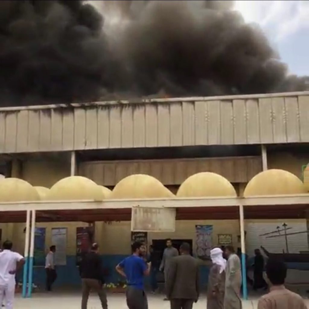 بالفيديو والصور…حريق في مدرسة أحمد الحميضي الإبتدائية في الجهراء «العيون»