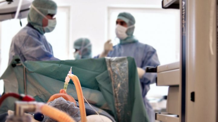 رفع الأوزان الثقيلة يولّد فتقاً في البطن: ما هي العلامات السريرية لاكتشافه؟