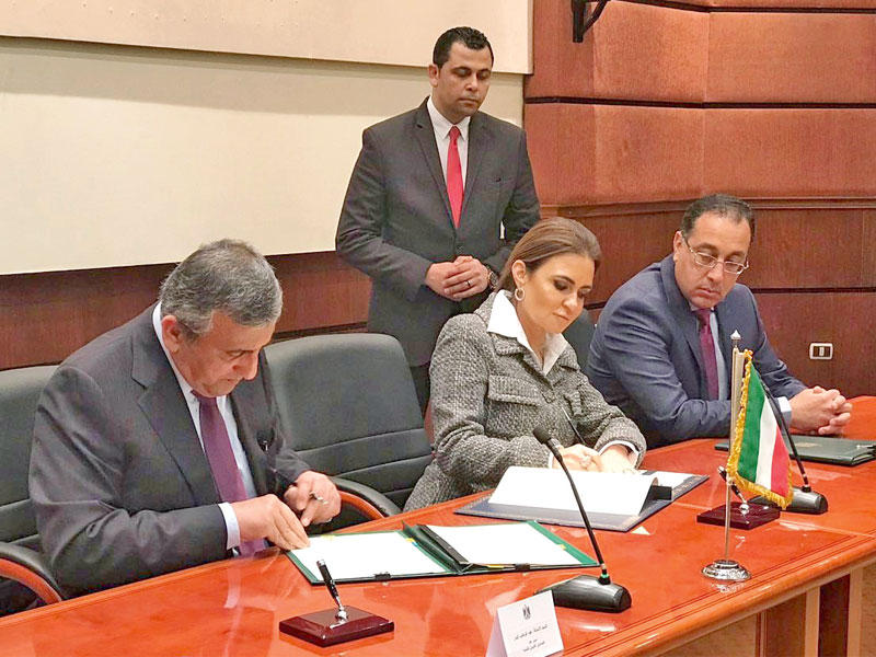 الكويت توقع اتفاقيتي قرض ومنحة لتمويل مشروعات تنموية في مصر