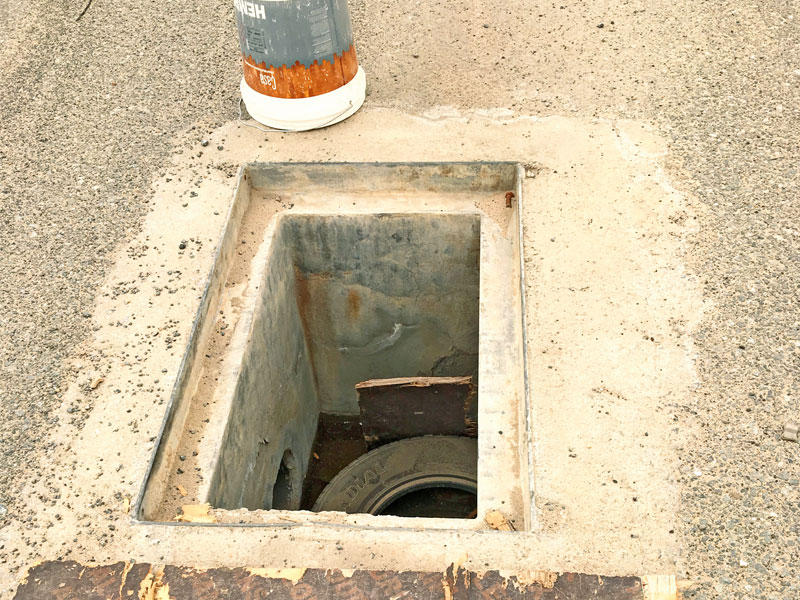 مناهيل الصرف المكشوفة تهدد حياة الكويتيين