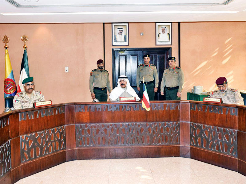 الخالد يوجّه لقبول أبناء العسكريين في «الدفاع»