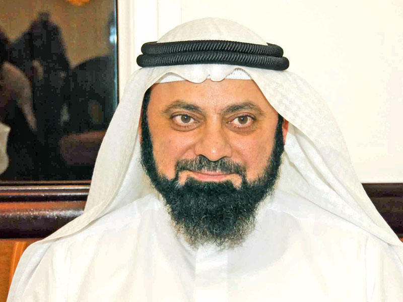 الطبطبائي يقترح السماح بتأمين رخص القيادة