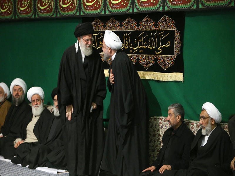 طرد روحاني من مراسم عزاء في بيت خامنئي