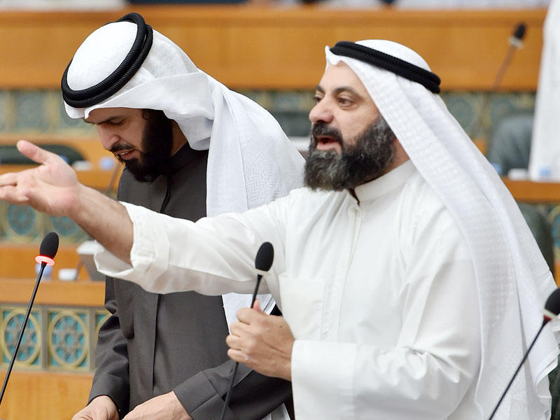 الطبطبائي يسأل المرزوق عن العدادات الذكية