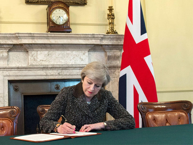 بريطانيا خارج أوروبا بلا عودة