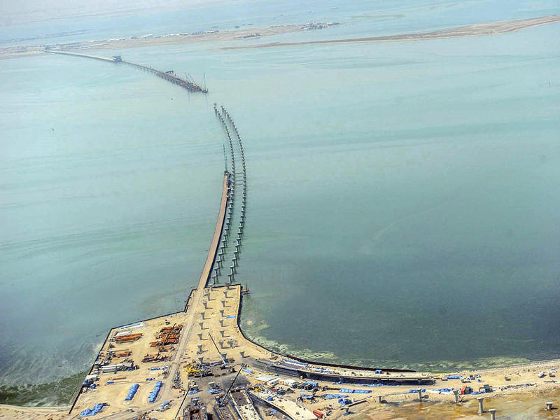 «الأشغال»: تعديل خلطة الأسفلت لتلافي تطاير الحصى