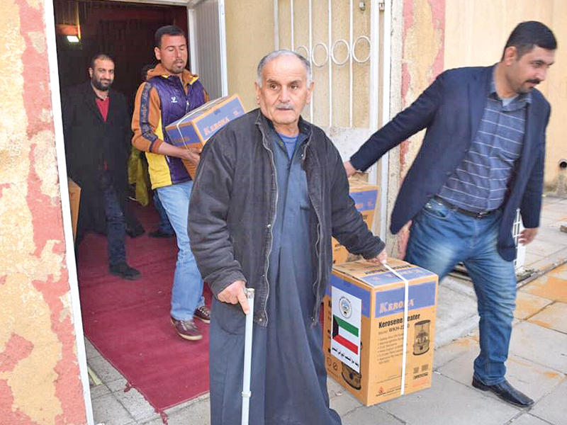 الكويت تخفف معاناة المحتاجين وسط فرحتها بالأعياد الوطنية