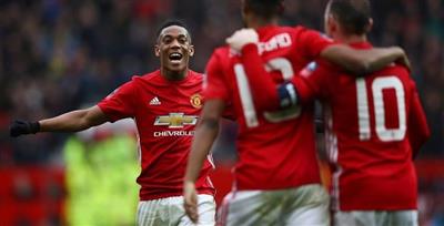 اليونايتد بلا مهاجمين أمام تشيلسي في قمة الكأس