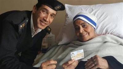 وزير الداخلية المصري يلبي رغبة الفنانة مديحة يسري