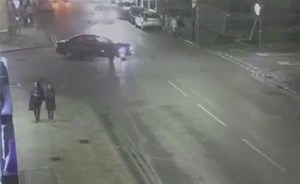 بالفيديو.. قاد سيّارته عمداً على الرصيف… فدهس شابة !