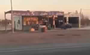 بالفيديو.. سعودي يكشف خداع ميكانيكي للخليجيين في الأردن.. والأمن يتفاعل ويطيح به