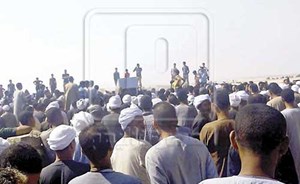 أهالي قرية في مصر يخرجون ميتاً من قبره بعد 73 يوماً من دفنه بسبب “رؤيا”