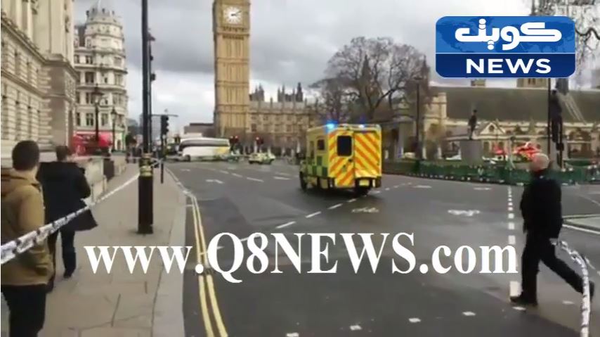 #عاجل بالفيديو…اللحظات الاولى للهجوم مسلح على مقر البرلمان البريطاني في #لندن