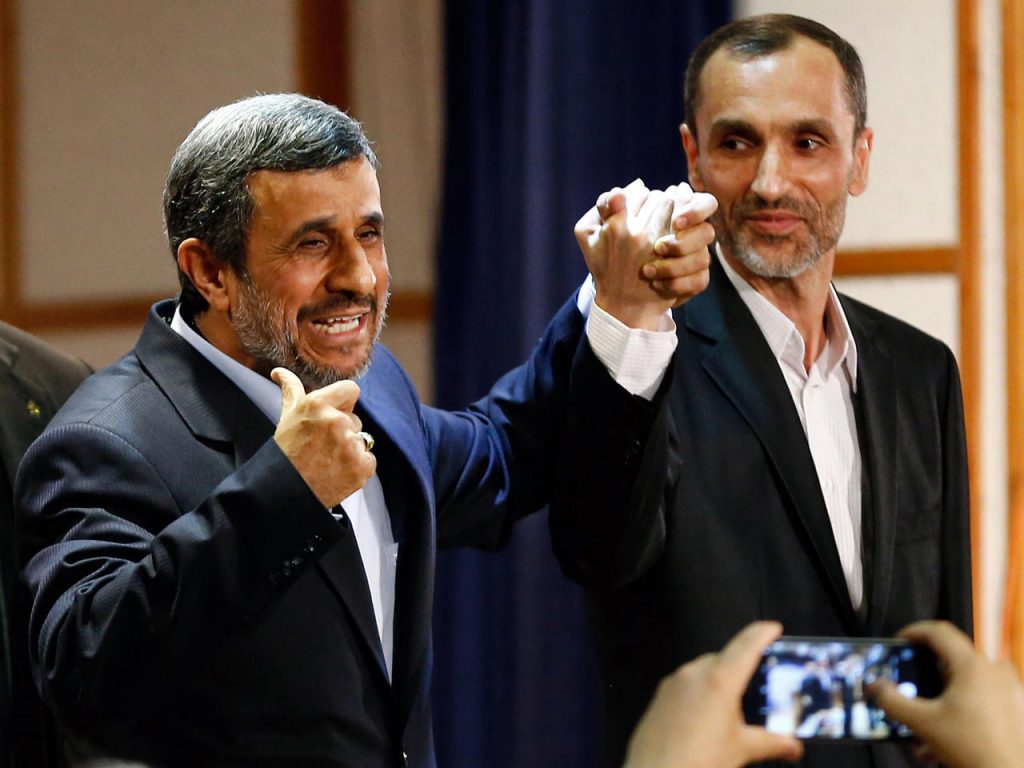 نجاد يترشح للانتخابات الرئاسية الإيرانية دعماً لبقائي المدعوم من خامنئي