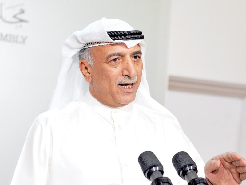 المويزري يسأل وزير الدفاع عن عقود التسليح