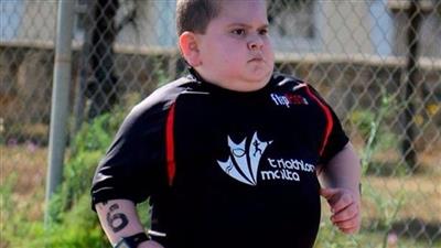 طفل يمارس الرياضة ليبقى على قيد الحياة !