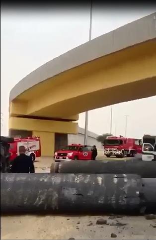 بالفيديو….طريق #النويصيب يمطر «بايبات» وتضرر بعض السيارات