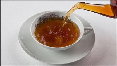 علمياً.. كوب شاي يومياً يحمي كبار السن من الخرف