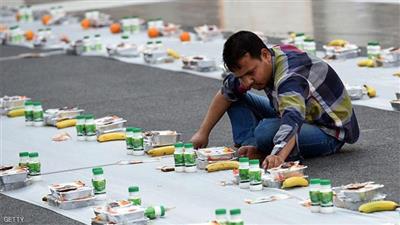 طعام مجاني لعمال النظافة في السعودية.. والسبب «تغريدة»