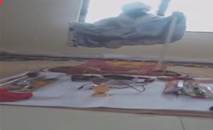 بالفيديو.. “مشعوذ” يطير ويرتفع داخل غرفة.. يثير الجدل ويشعل مواقع التواصل !