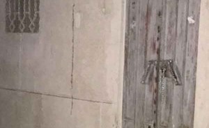 فيديو تقشعر له الأبدان.. أبناء يقيدون والدهم بالسلاسل في السعودية