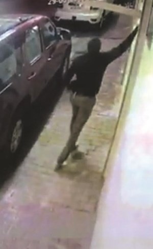 البحث عن لص طويل القامة ارتكب 12 قضية سرقة في «مشرف»