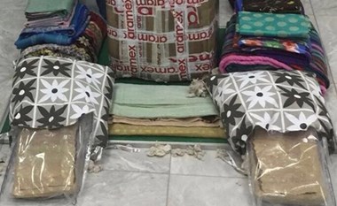 ضبط آسيويين جلبا 2.٥ كيلوغرام من مادة الماريغوانا بالشحن الجوي