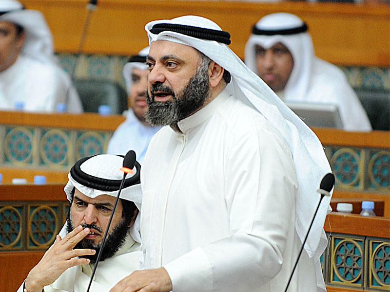 الطبطبائي لمعاملة أبناء الكويتيات معاملة الكويتيين