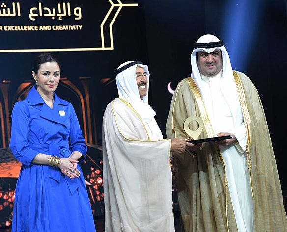سمو الأمير يرعى افتتاح «الكويت عاصمة الشباب العربي 2017» ويكرّم الفائزين بجائزة التميز والإبداع