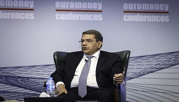 مصر تقترض ملياري دولار من الخارج الأسبوع المقبل