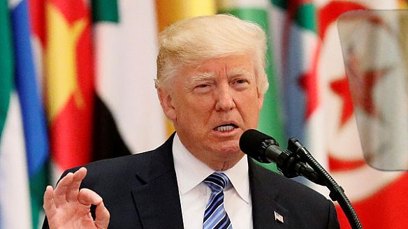 الرئيس الأمريكي من القمة الإسلامية: نقف معكم ولن تقوم بسحق العدو نيابة عنكم