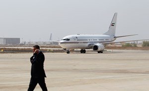 لماذا لا تفضل شركات الطيران استخدام الأبواب الخلفية؟