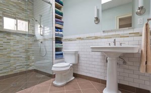 5 أخطاء شائعة في تصميم الحمامات