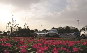 «الغلاق» في الكويت.. رياح وغبار وحر.. وأمطار!